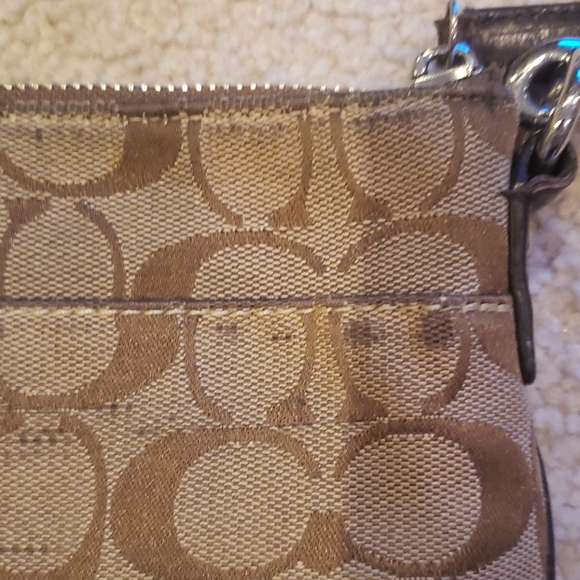 Coach crossbody bag. - Picture 3 of 5